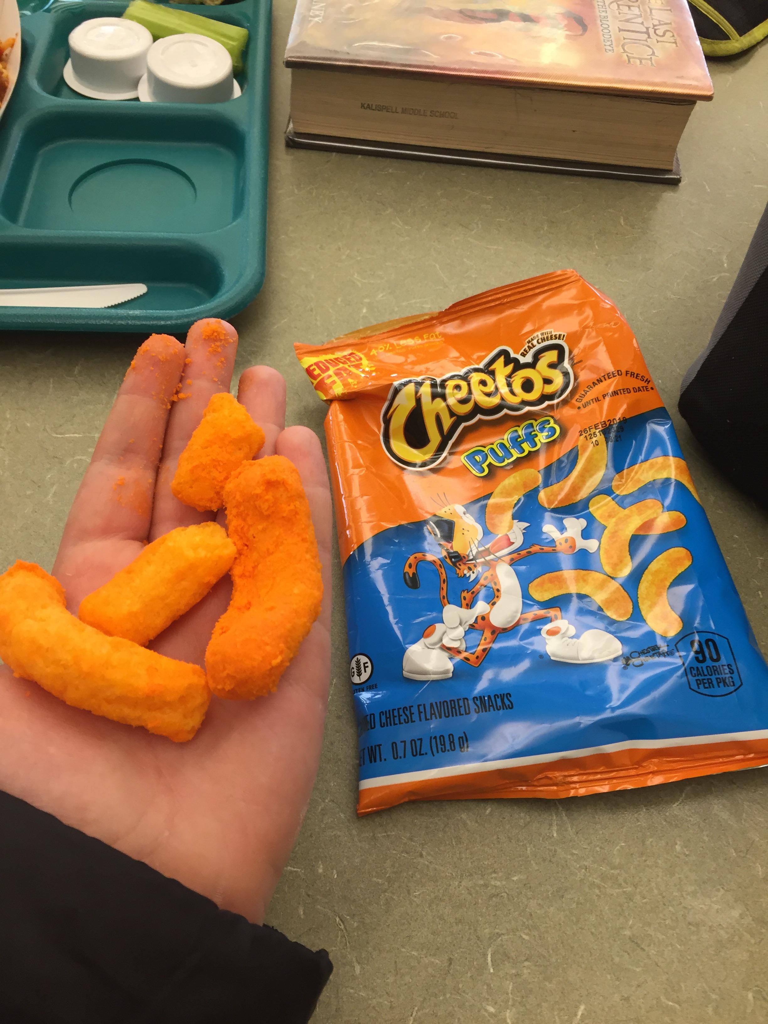 Bánh Snack Cheetos Puffs cheese phồng phô mai 255.1g