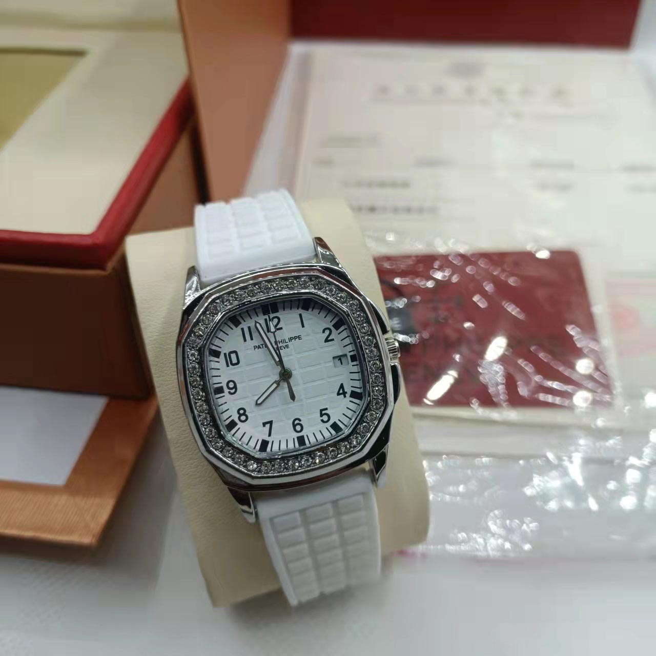 [Hot] Đồng Hồ Nữ Patek Philippe Aquanaut Diamond - Case 35mm