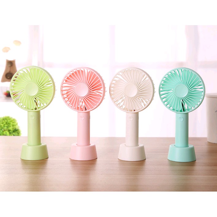 [HCM]QUẠT MINI CẦM TAY SẠC USB TÍCH ĐIỆN TIỆN LỢI KÈM CÁP SẠC VÀ PIN CÓ TẶNG CHÂN ĐẾ ĐỂ BÀN GỒM 3 CHẾ ĐỘ GIÓ TÙY CHỈNH SIÊU MÁT