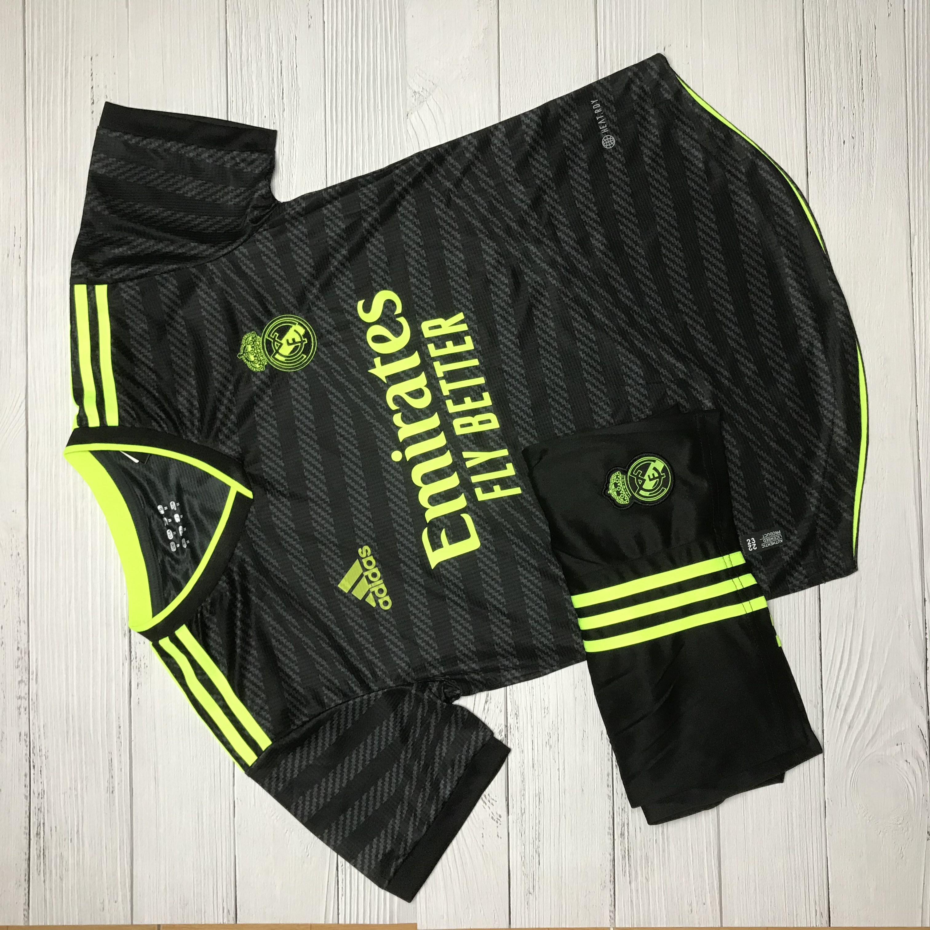 Áo Bóng Đá-Áo Đá Banh CLB Real Madrid - Đen -Polyester Thái Cao Cấp