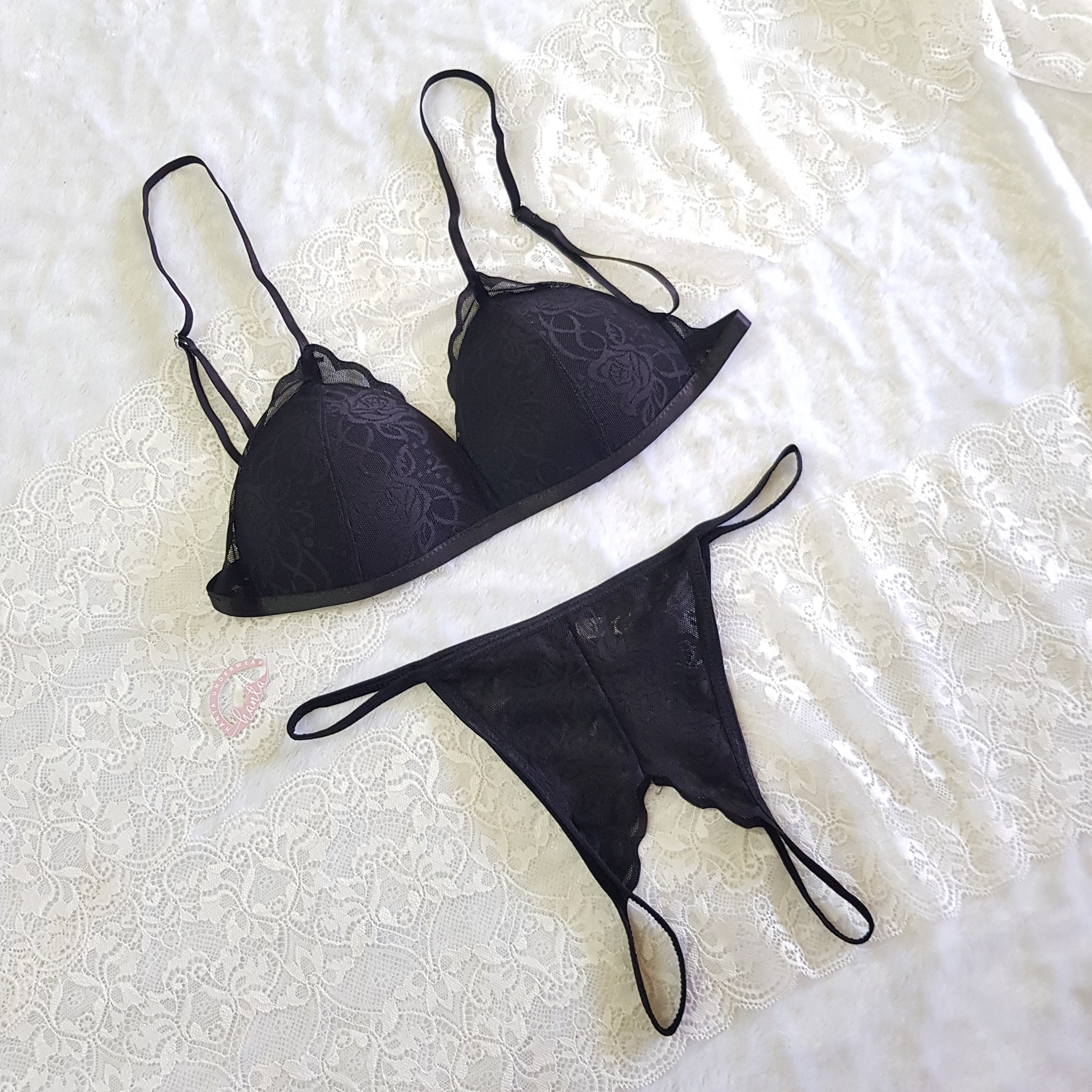 Quần Lọt khe nữ Xẻ đáy