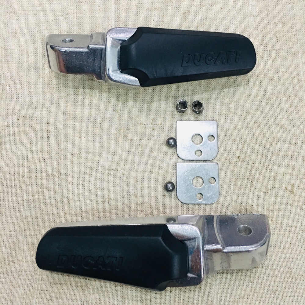 [HCM]GÁC CHÂN MẪU DUCATI HÀNG CAO CẤP ĐỦ MÀU