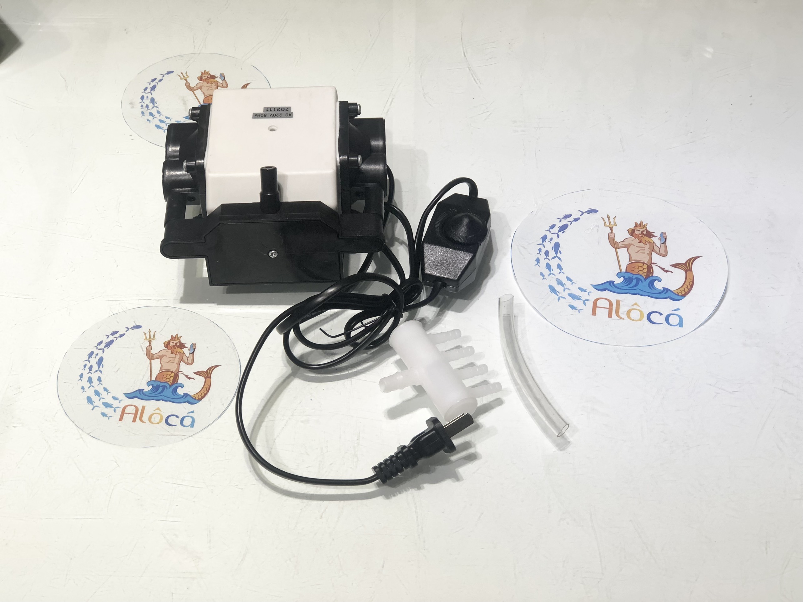 Máy bơm, sục khí oxy WIKA AIR PUMP (PJ-01-10W) cho bể cá cảnh.