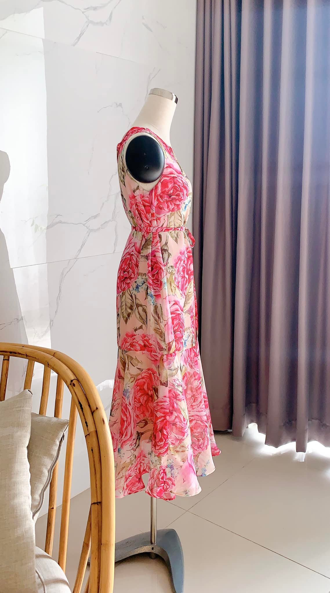 Đầm tơ hoa tím lá xanh