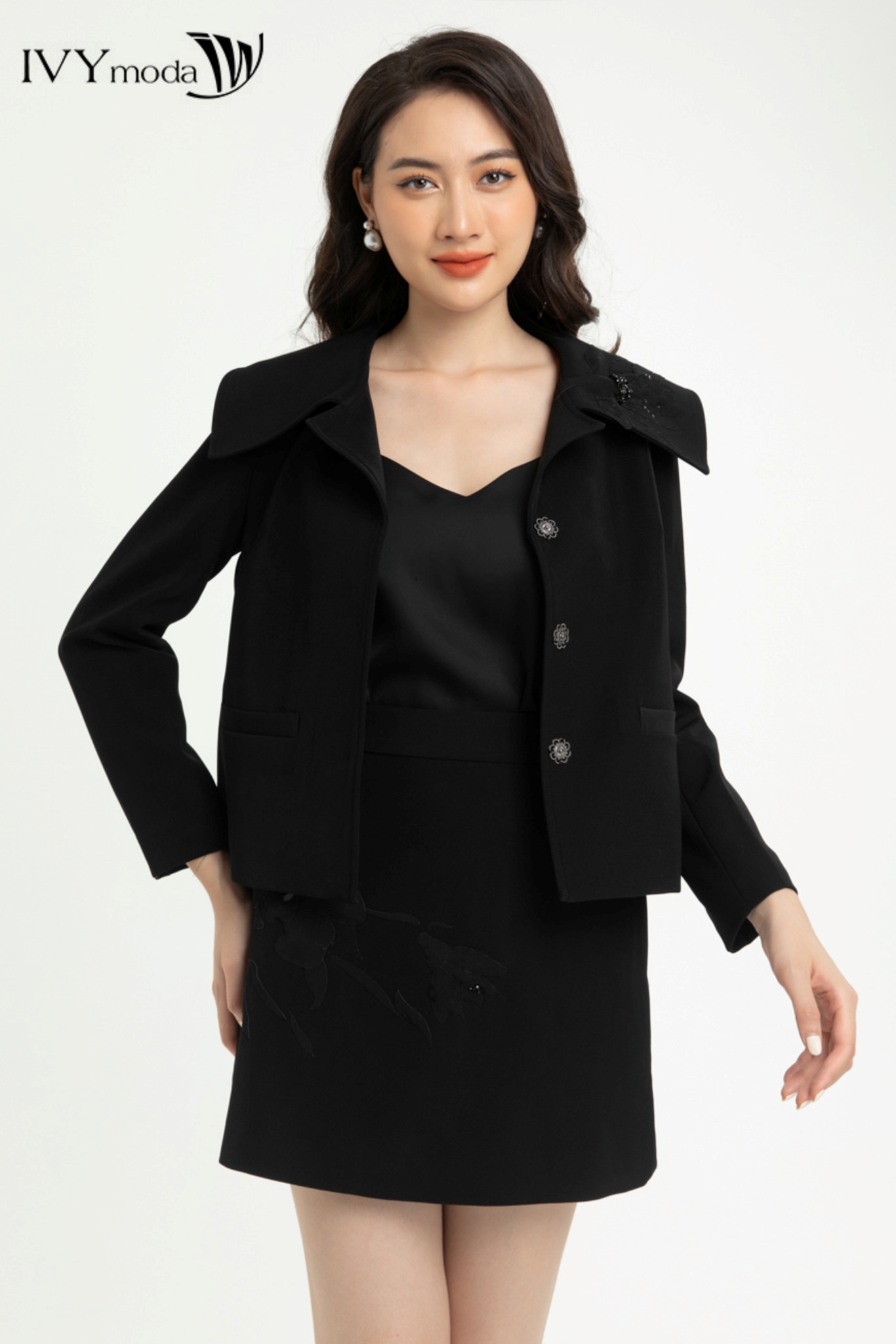 [10.10 -12.10 | VOUCHER 10% ĐƠN 499K] Áo khoác đính hoa nổi IVY Moda MS 67B9163