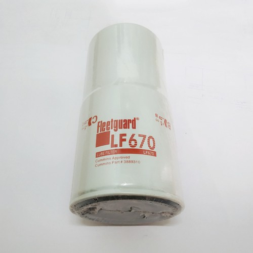 Lọc dầu máy Fleetguard LF670