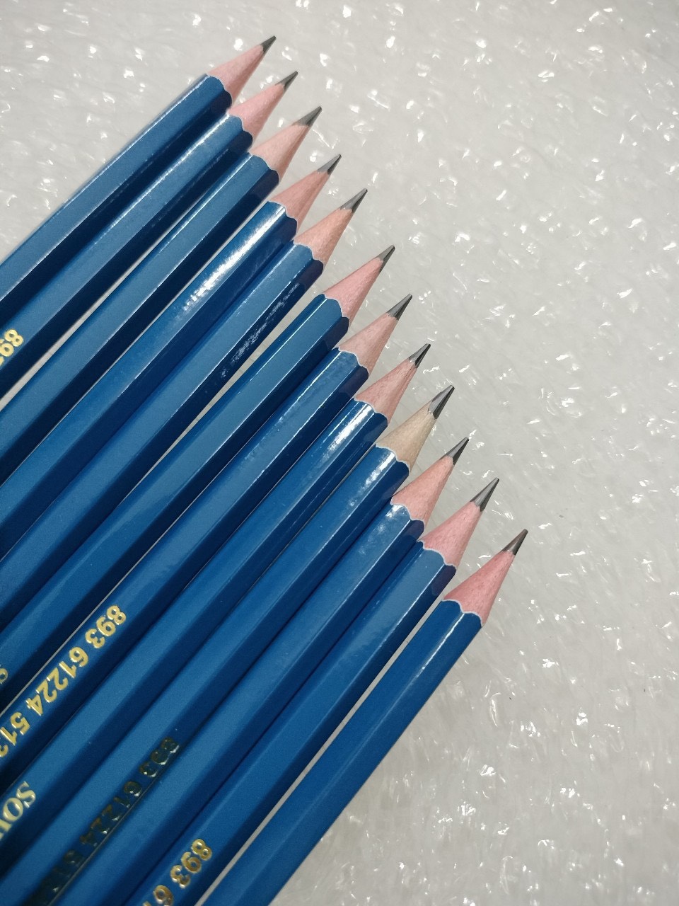Bút chì Gstar P333-2B ( 12 cây)