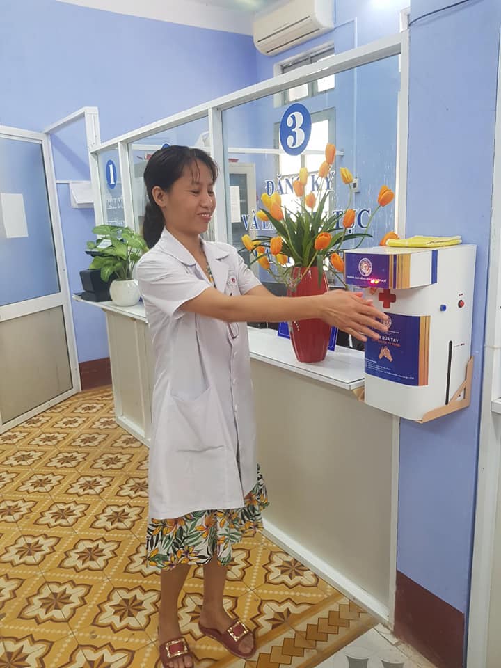 Máy Rửa Tay Sát Khuẩn Tự Động