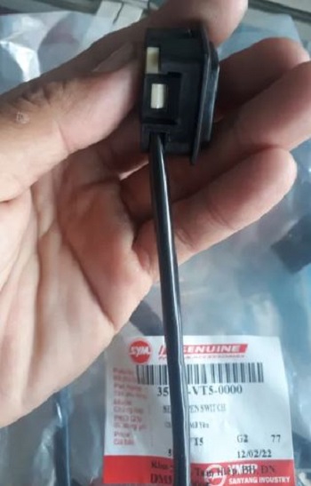 Công tắc mở yên ( Cóc Tắc mở yên ) Elizabeth VT5 chính hãng SYM