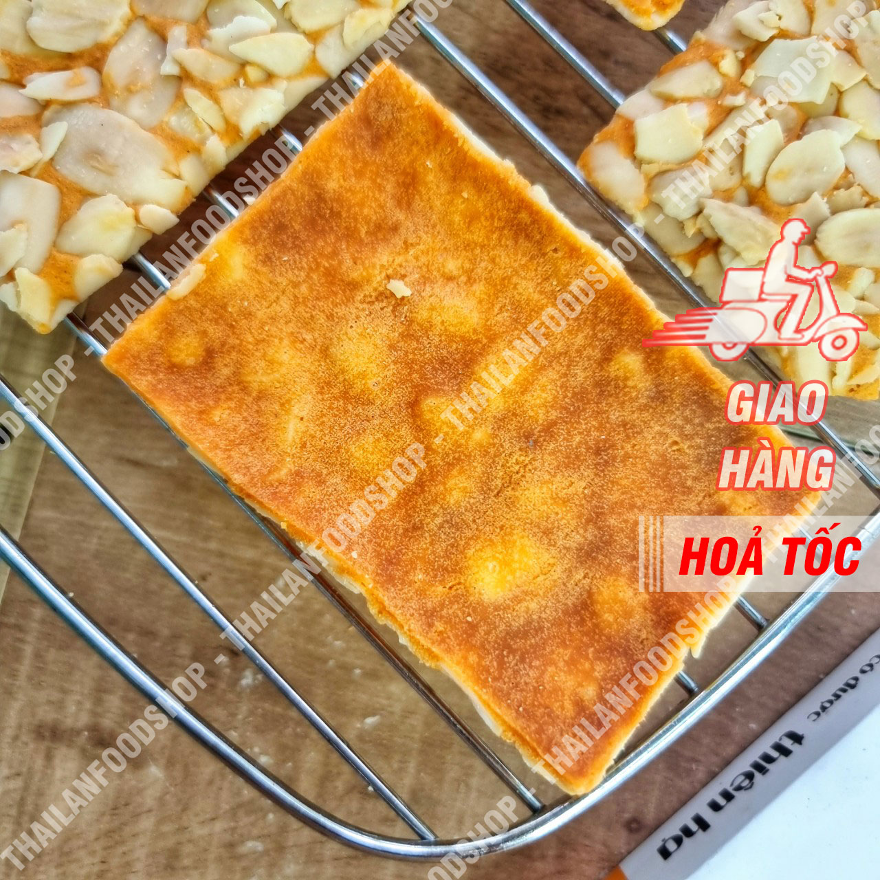 Bánh Ngói Hạnh Nhân Trứng Muối - Lon 300gr