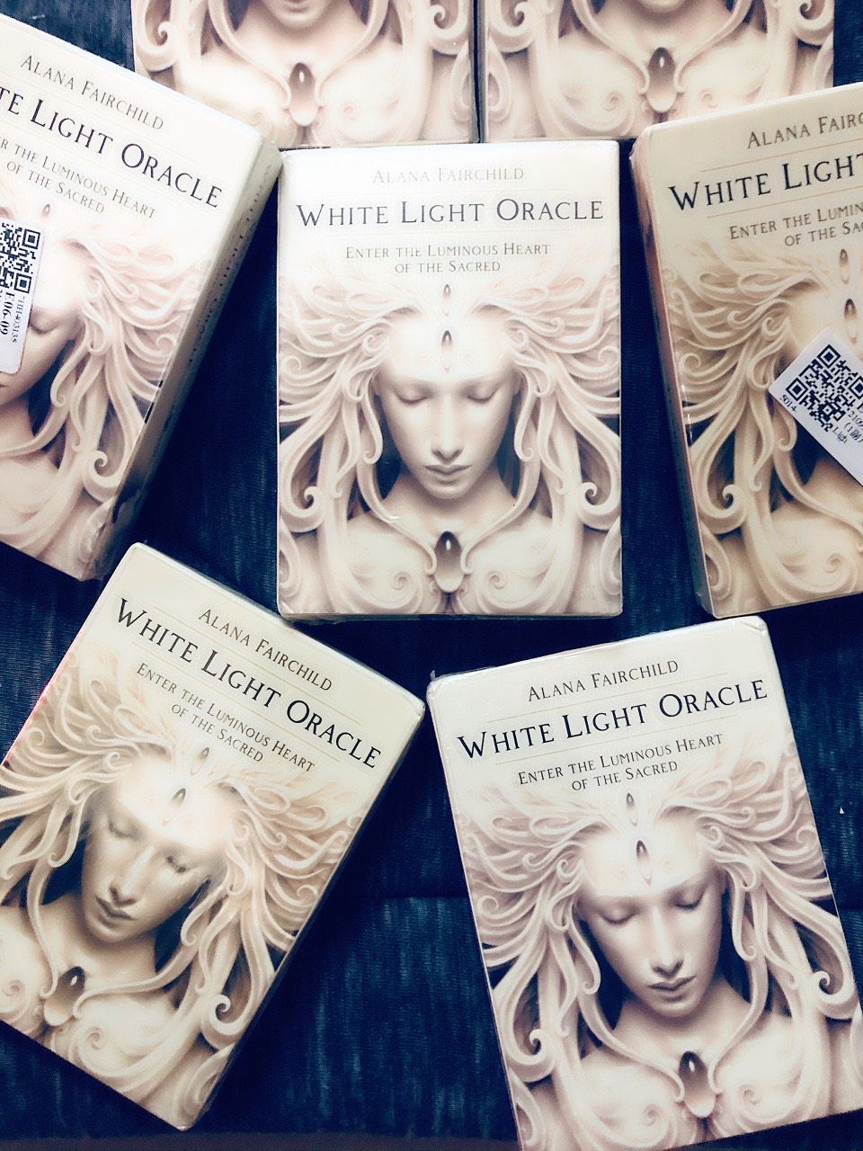 Bộ bài White Light oracle (tặng kèm đá)