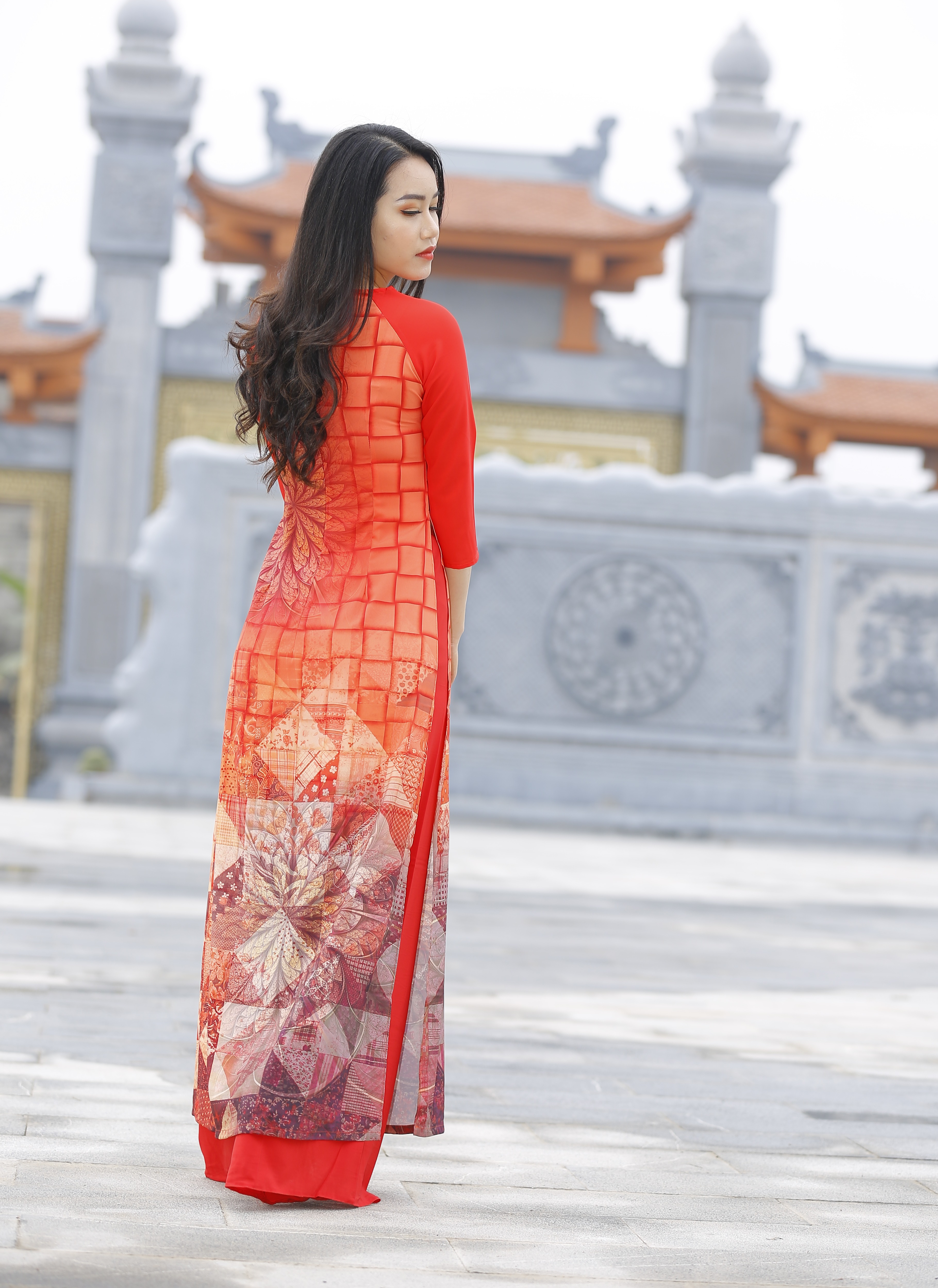 Bộ áo dài truyền thống họa tiết gạch bông đẹp
