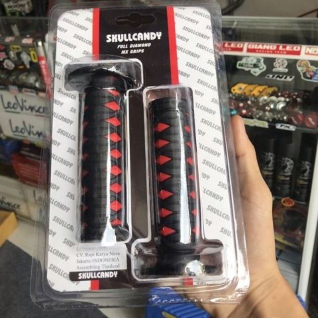 BAO TAY DAYTONA đen sọc đỏ