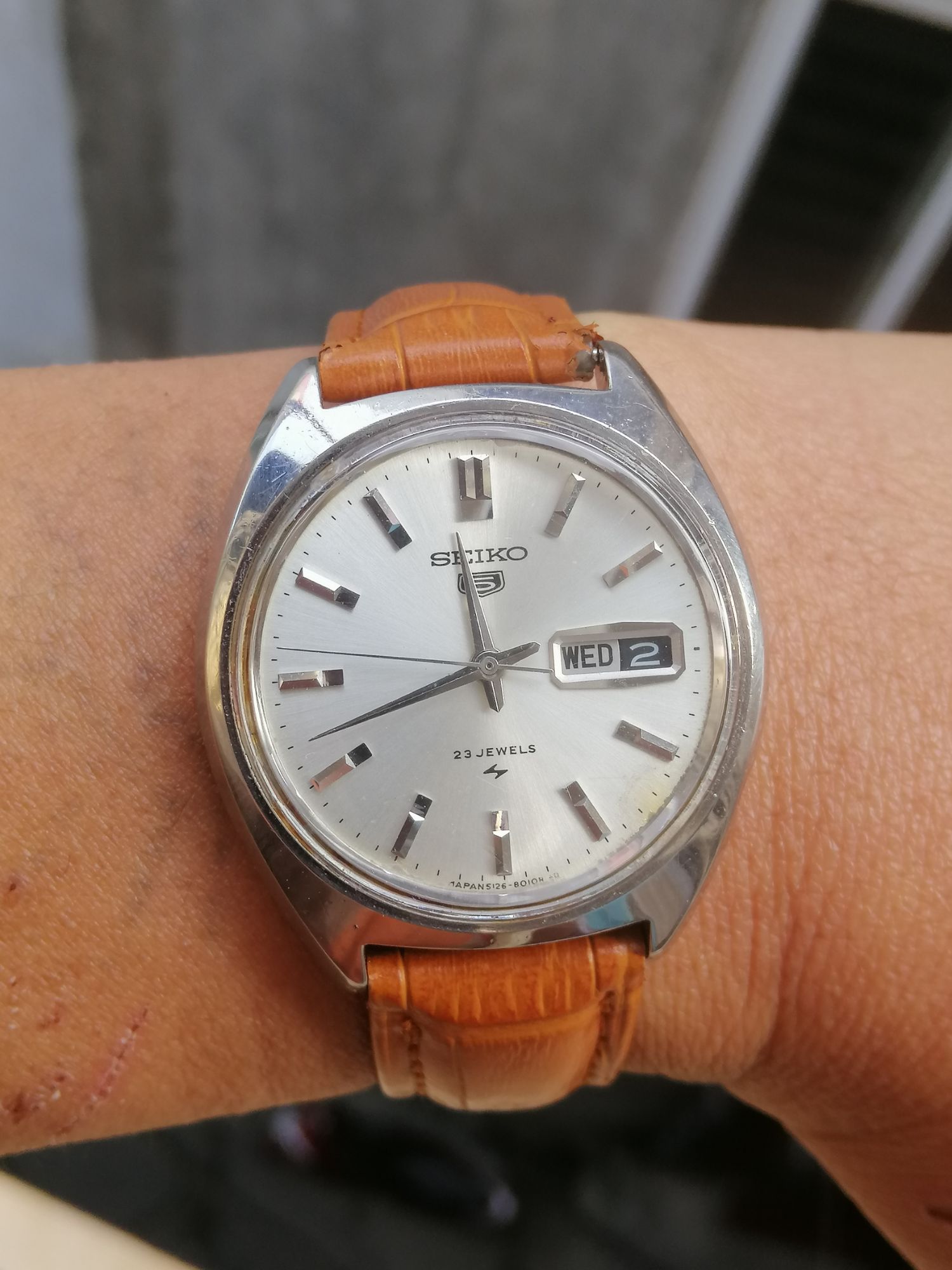 Đồng hồ cơ Automatic hiệu SEIKO 5 của Nhật