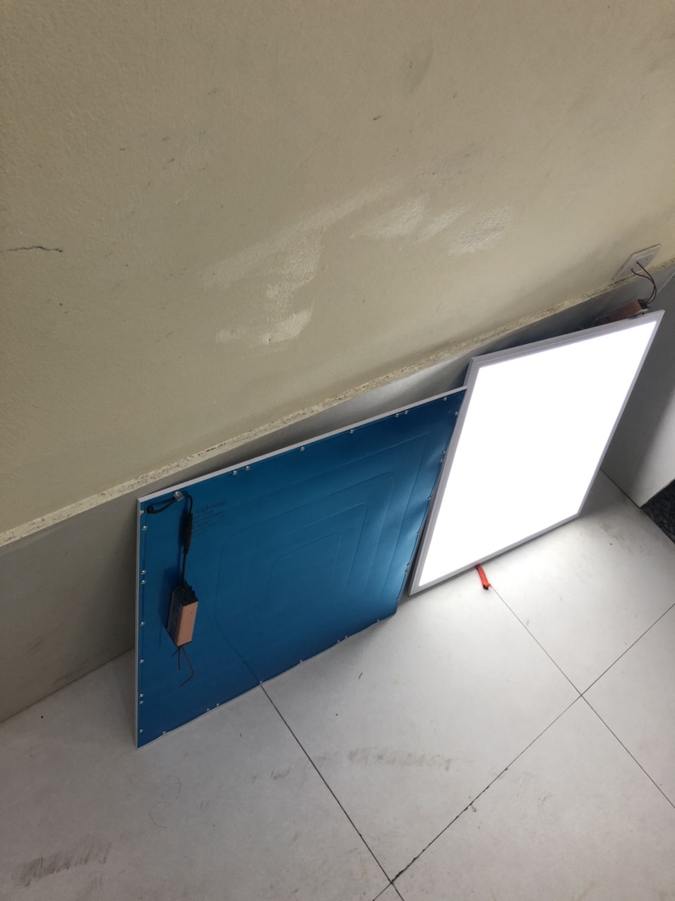 Đèn LED panel 600×600 mm MỎNG loại tốt, Bảo hành 2 năm