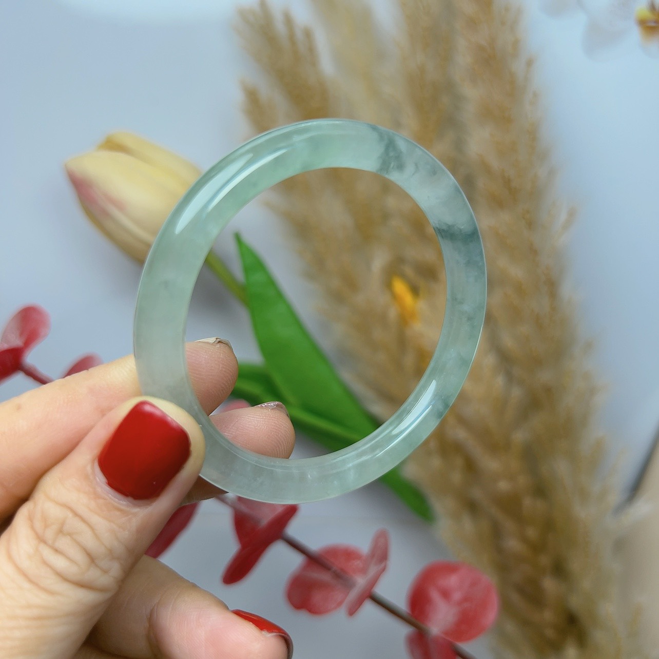 Chiếc đeo tay ngọc cẩm thạch trong đẹp tuyệt vời ,ngọc thiên nhiên ,có tư vấn size