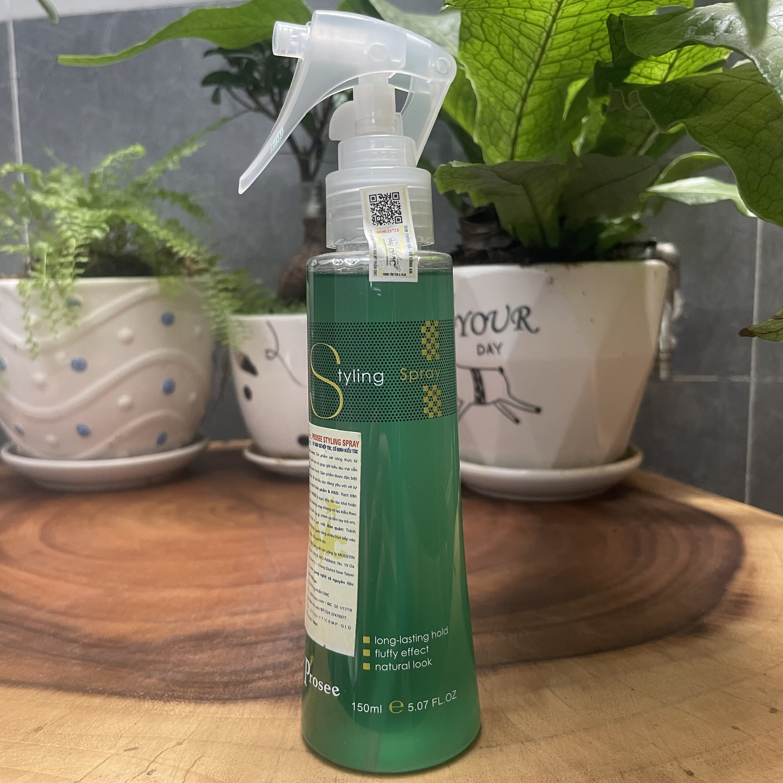 Xịt giữ nếp tóc cố định kiểu tóc Styling Spray Prosee 150ml
