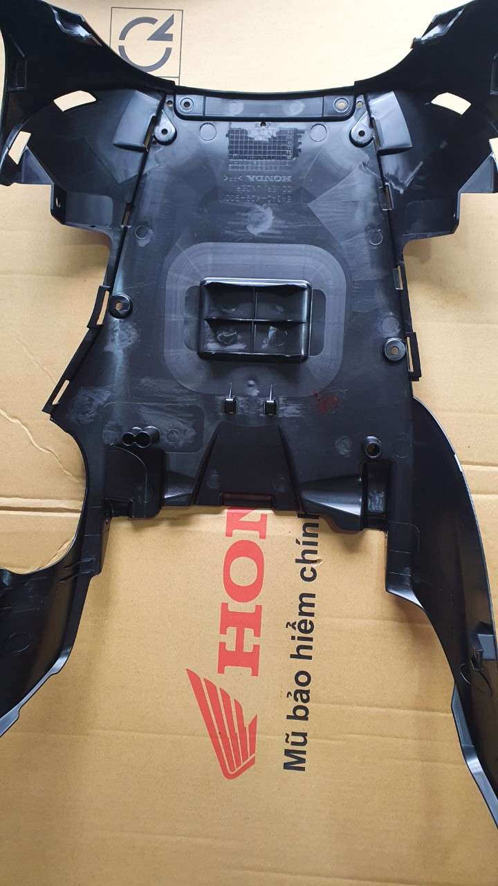 [HCM]ỐP NHỰA ĐEN BÙN GẦM SH MODE