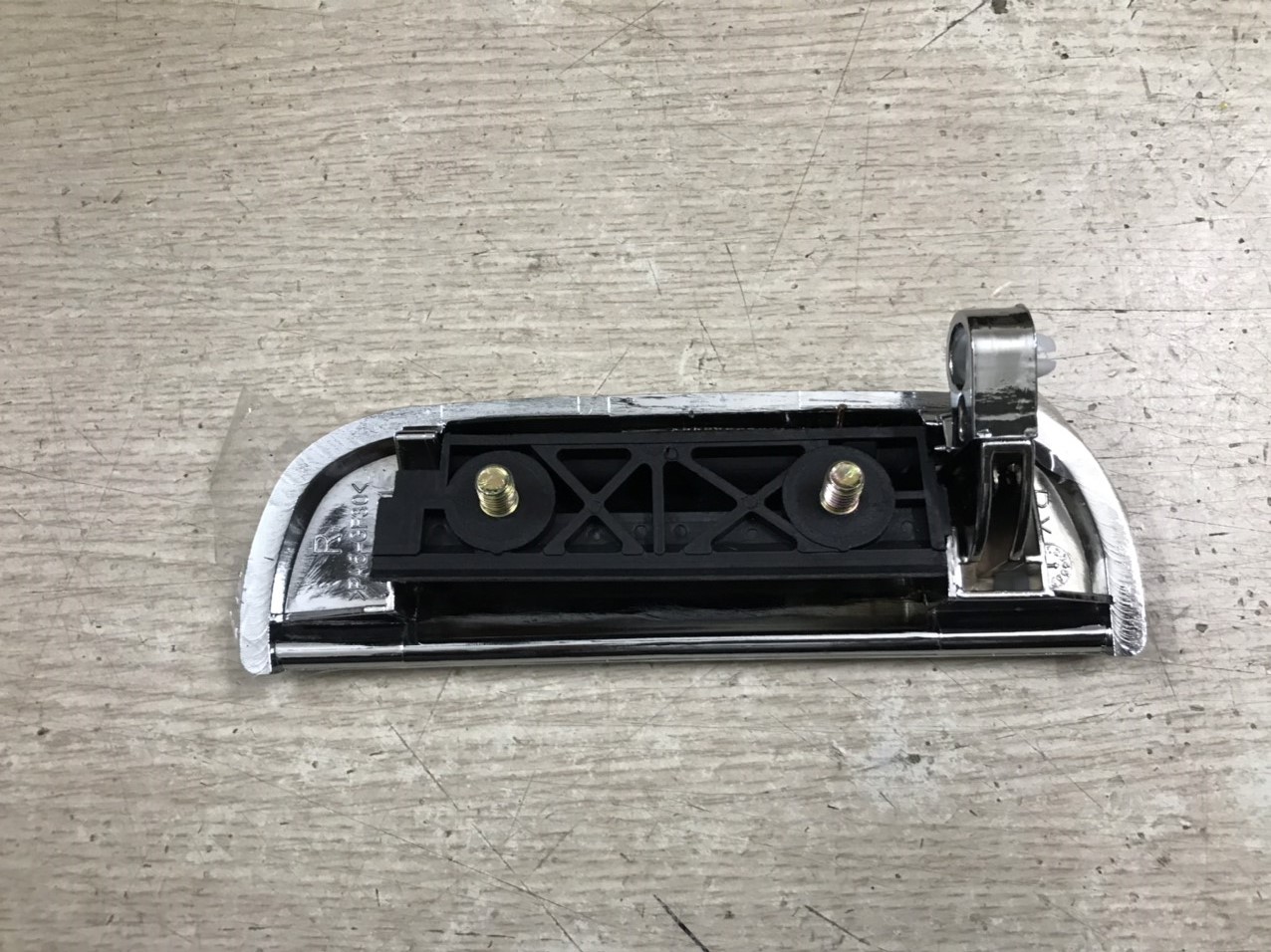 Tay mở cửa ngoài Sym T880&V5
