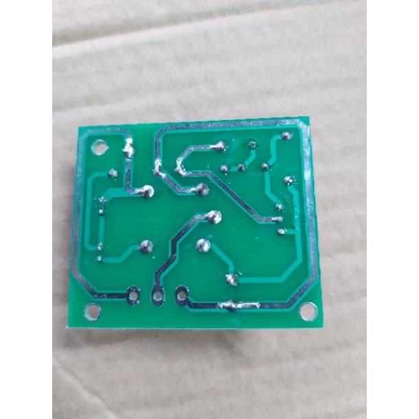 Hot!!! Mạch sạc bình acquy tự ngắt 12v
