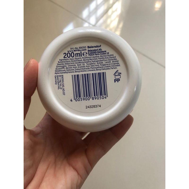 (Hàng từ Pháp) - Kem dưỡng làm mềm da NIVEA Soft Creme (hũ lớn 200ml siêu tiết kiệm)