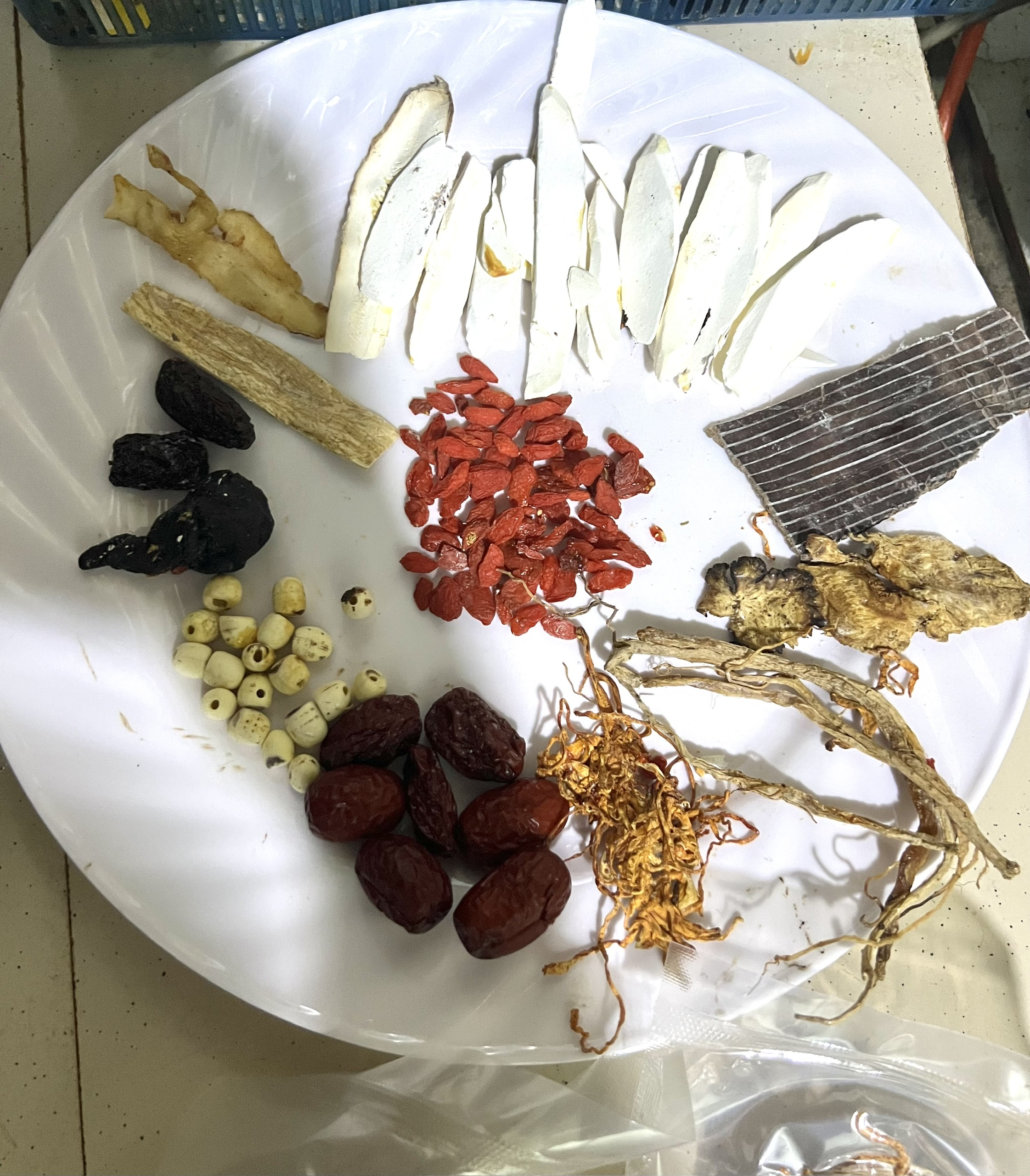 Gói tiểm gà thảo dược thuốc bắc 120g