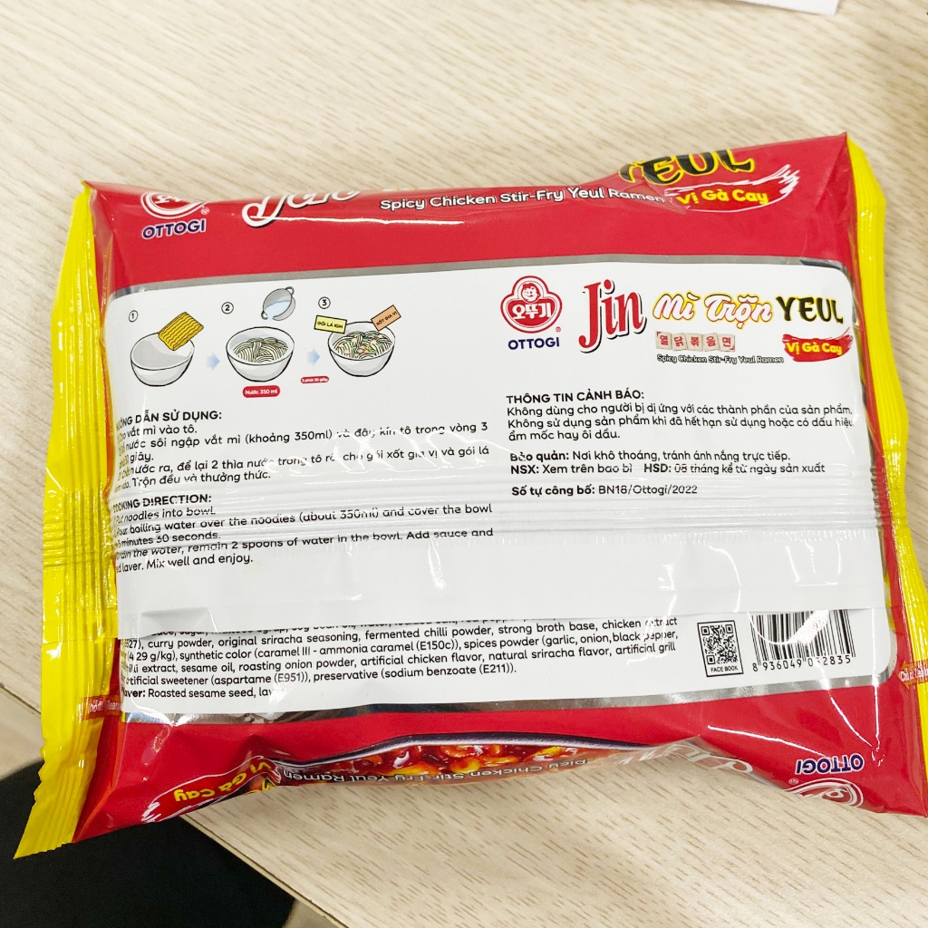 Mì Ăn Liền - Mì Trộn Yeul Vị Gà Cay OTOKI 70g
