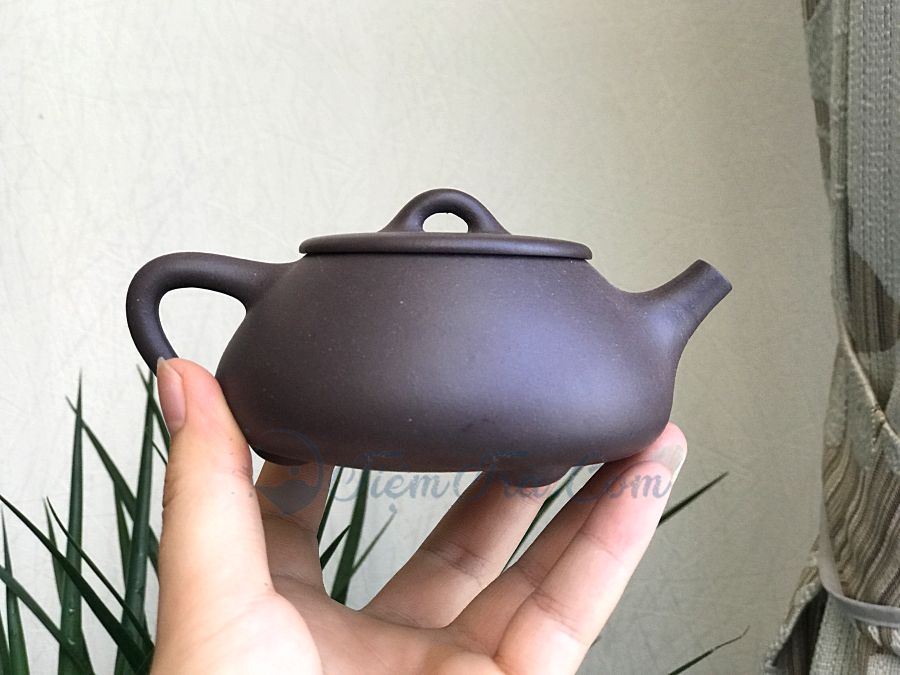 Ấm Tử Sa Thạch Biều Săn Mồi 210ml