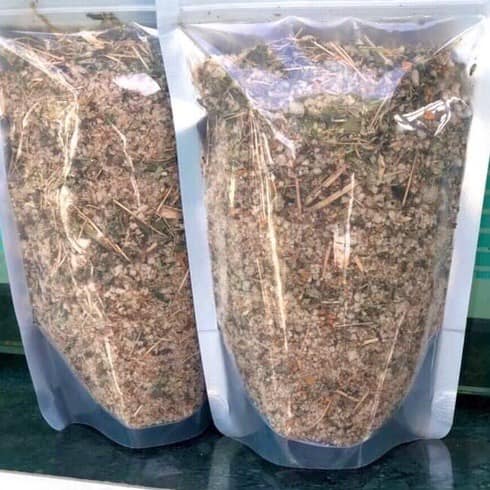 Muối chườm bụng sau sinh-muối chườm thảo dược (loại 500g)