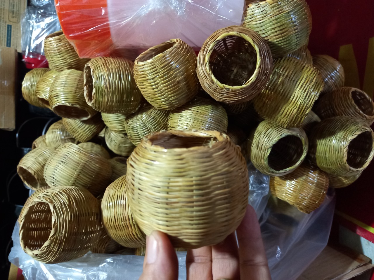 [5 Cái]Cóng tre đựng lúa cho chim cu gáy