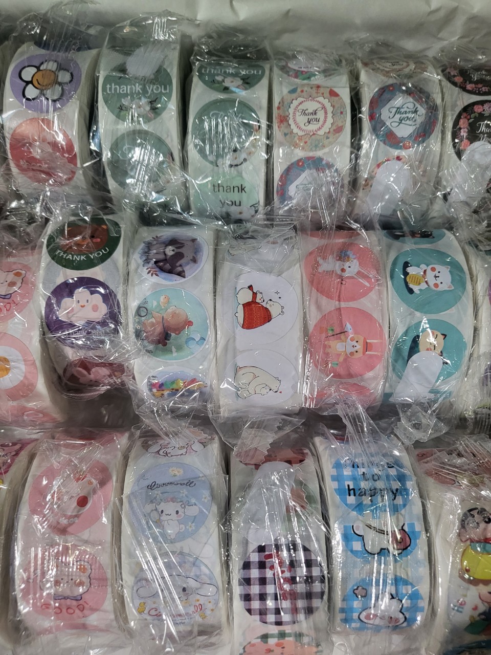 Cuộn sticker 500 tem (giao ngẫu nhiên)