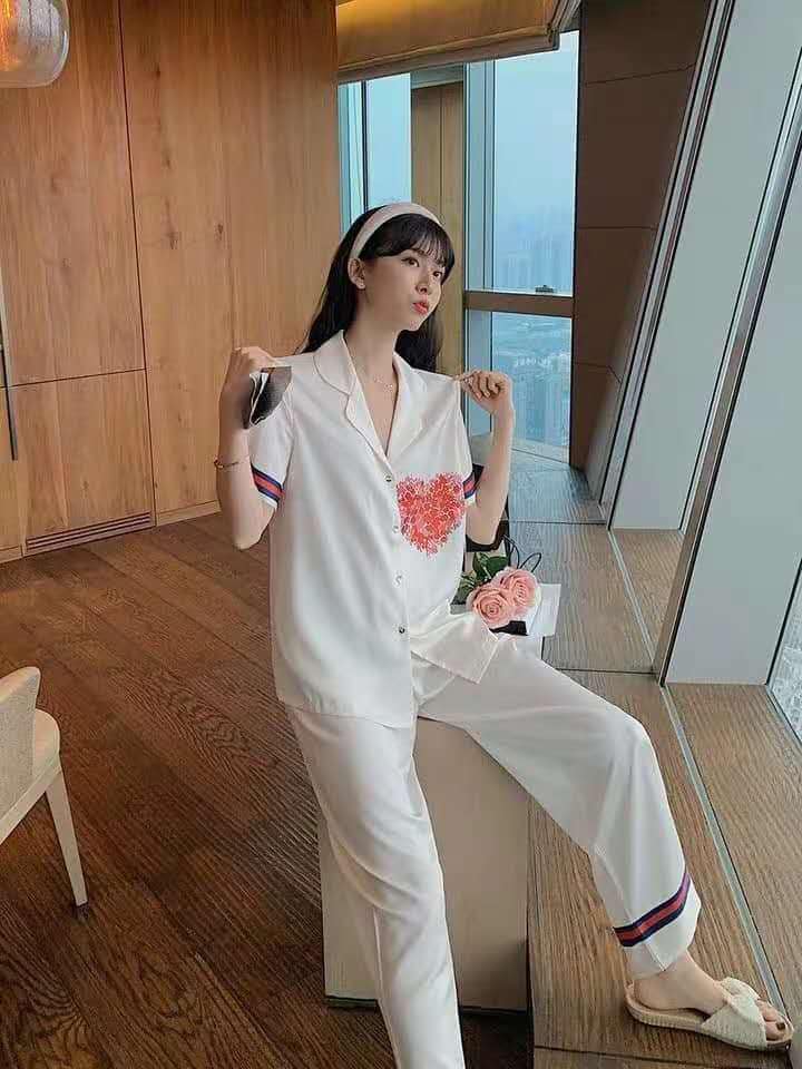 PIJAMA LỤA TRẮNG TIM CAO CẤP