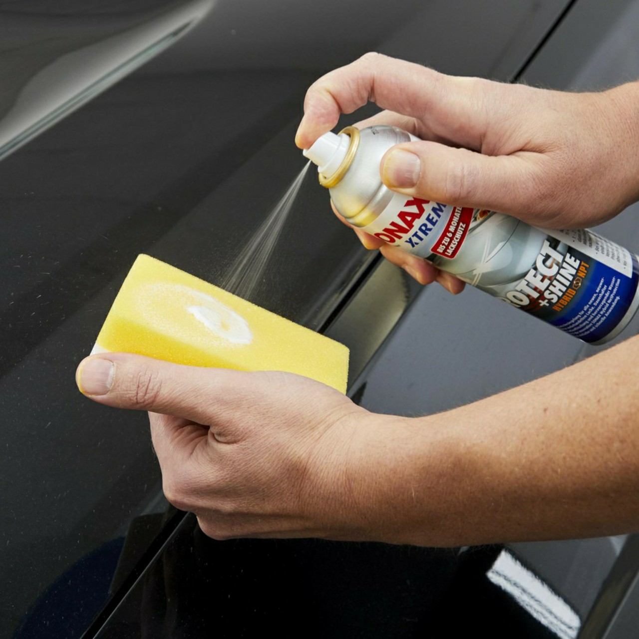 Chai xịt phủ nano bóng sơn SONAX XTREME PROTECT + SHINE 210ml