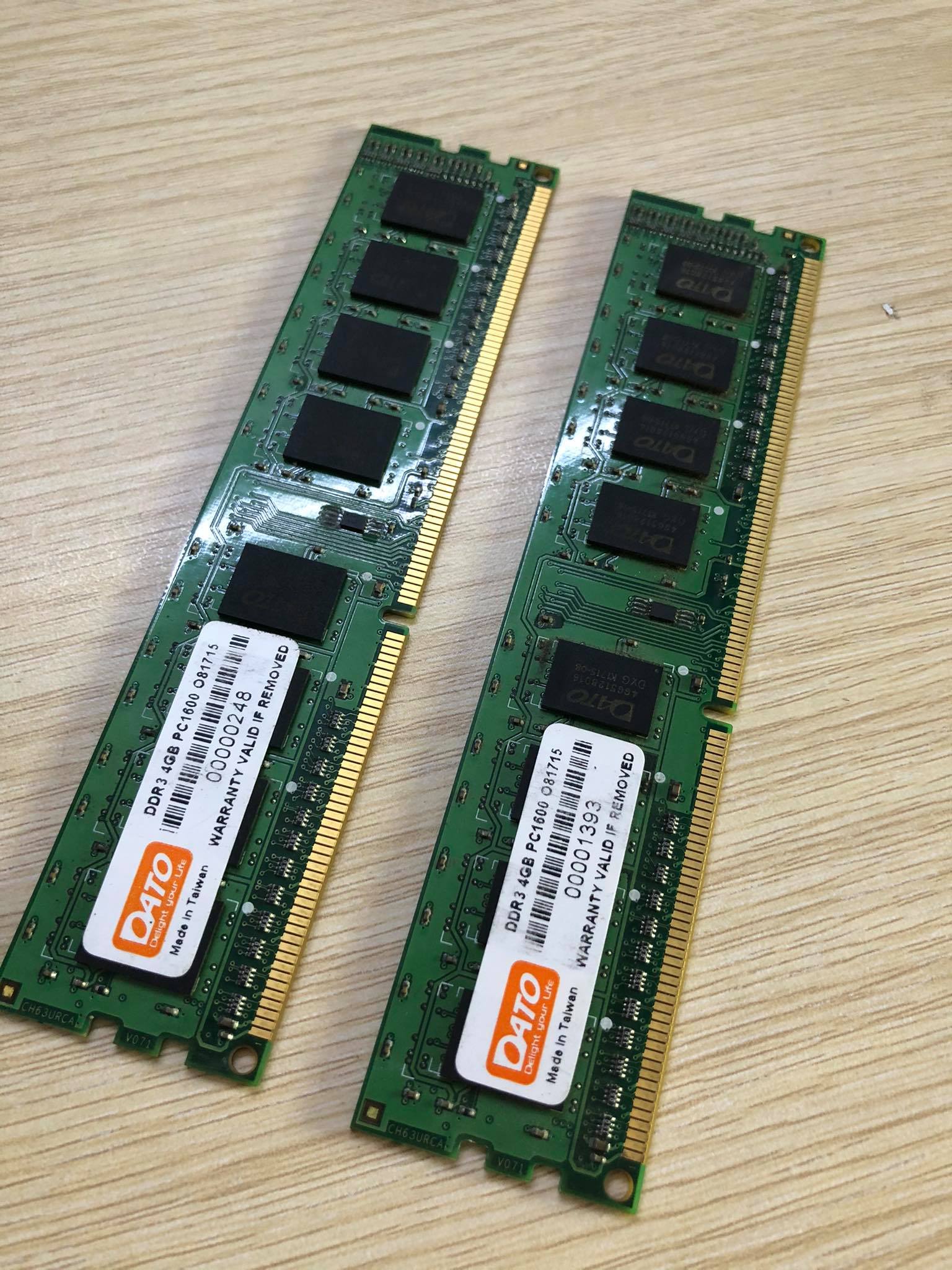 Ram DDR III 4Gb buss 1333/ 1600 máy bộ