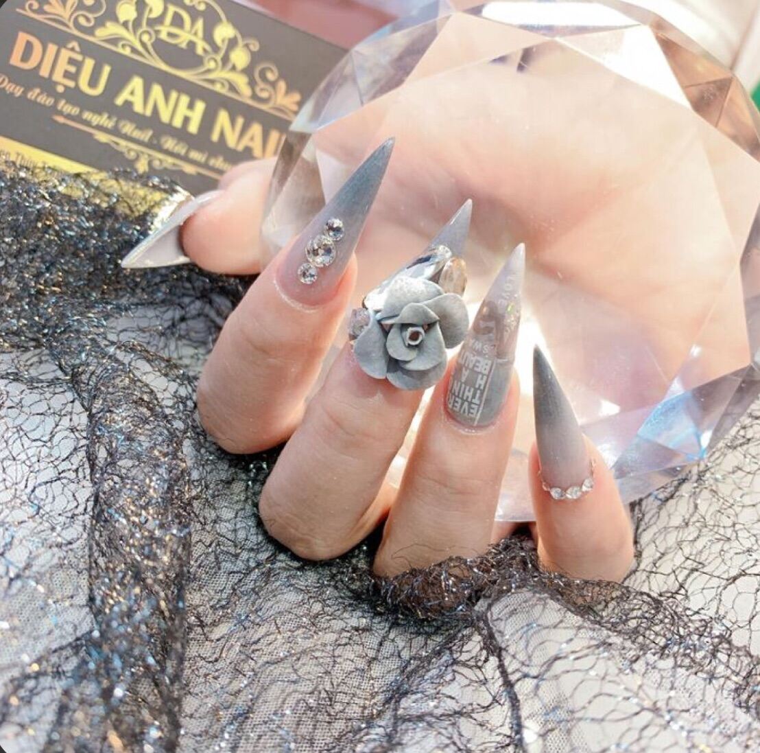 Móng giả - nail thiết kế - móng up nhọn - sơn gel bộ 24 móng kèm keo và dũa