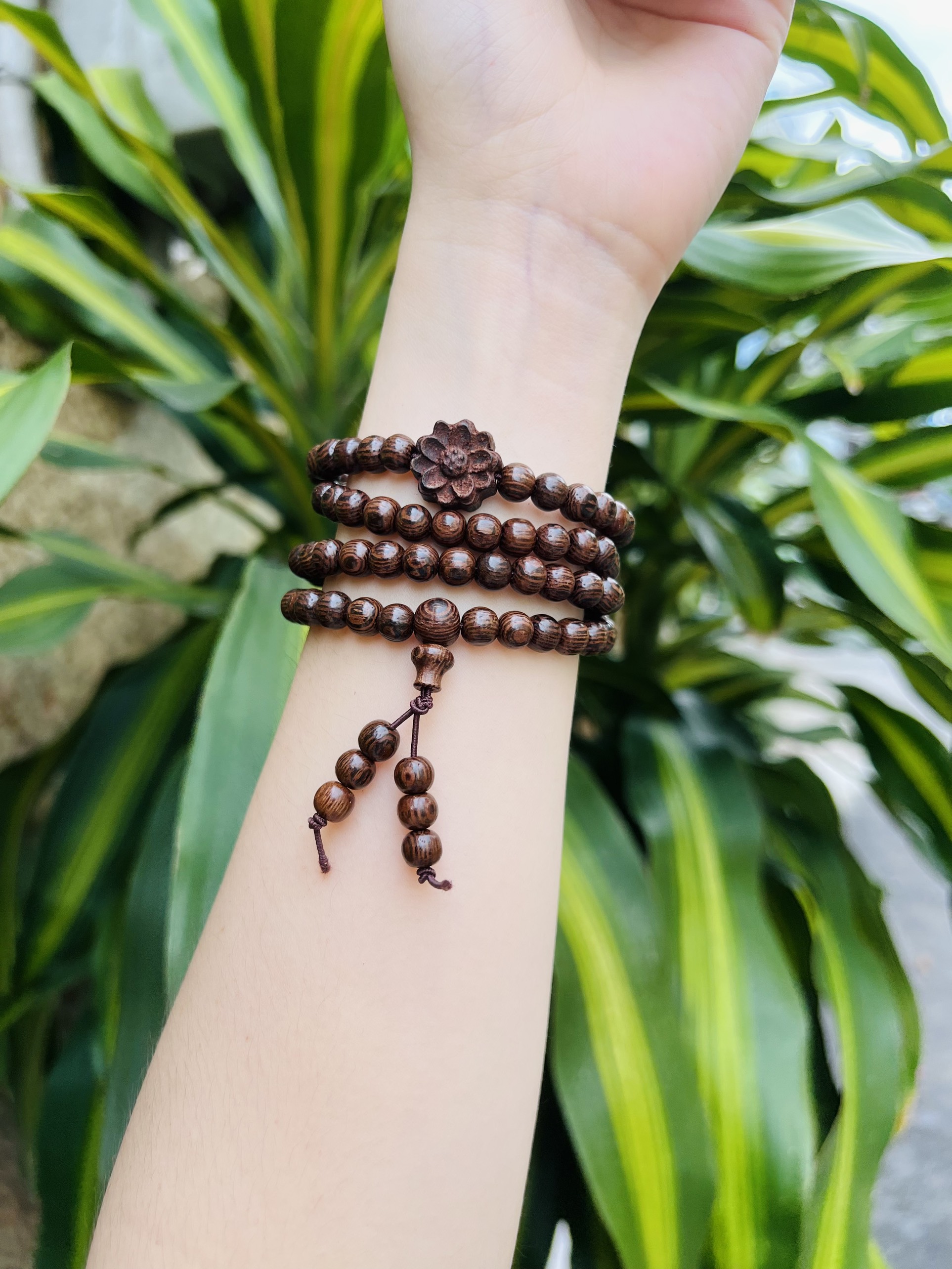 Vòng Tay Trầm Hương, Chuỗi Vòng 108 Hạt Trầm Mix Thần Tài, Hoa Sen 6li nhiều mẫu