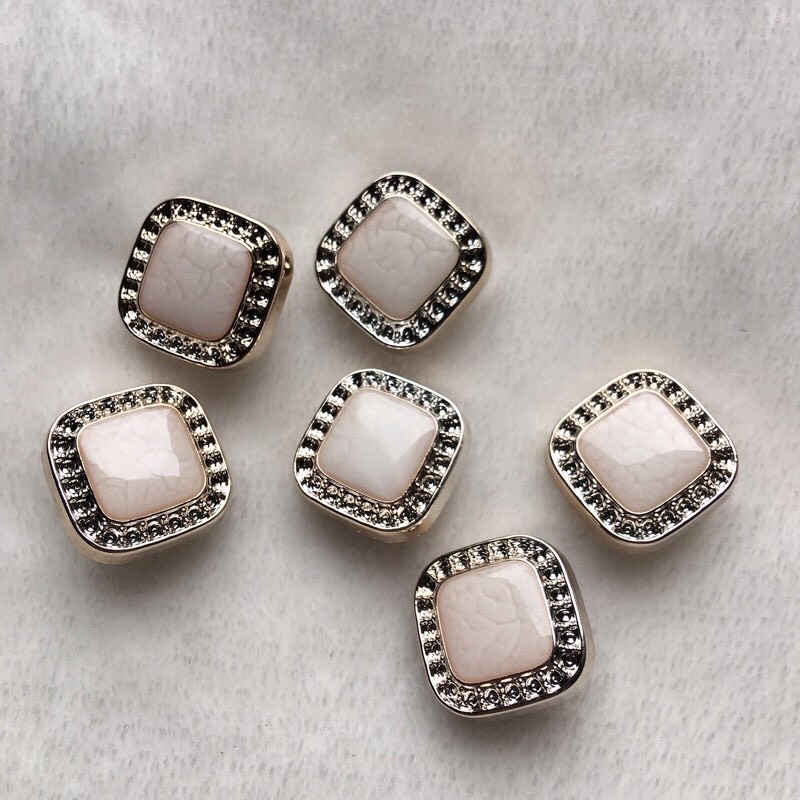 Nút áo vest vuông đường kính 1.8CM mặt vân siêu đẹp