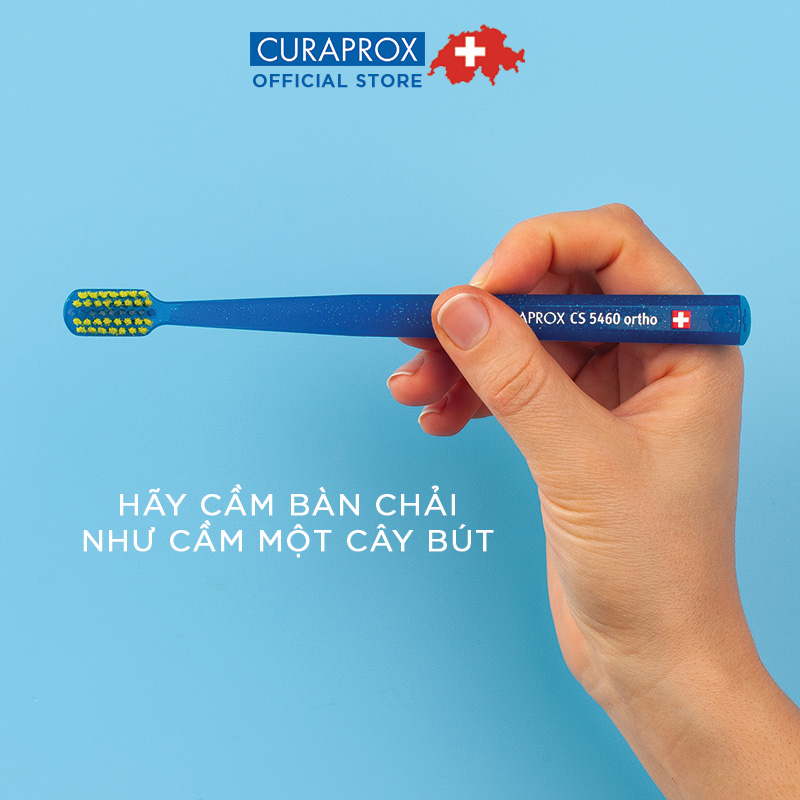 Bộ chăm sóc răng niềng Curaprox Ortho kèm túi lưới (Màu ngẫu nhiên)