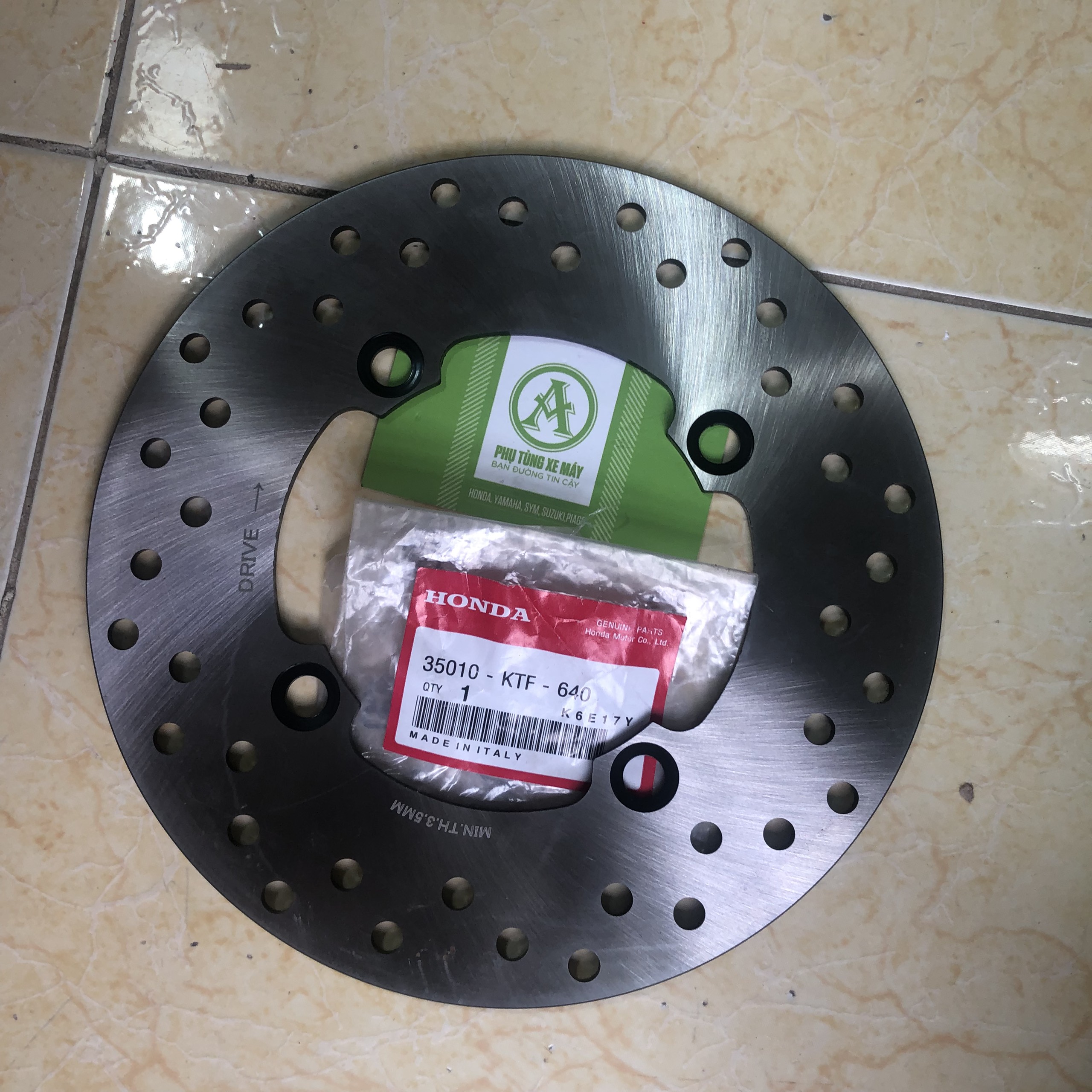 Dĩa thắng sau Honda cho xe Winner 150 v1