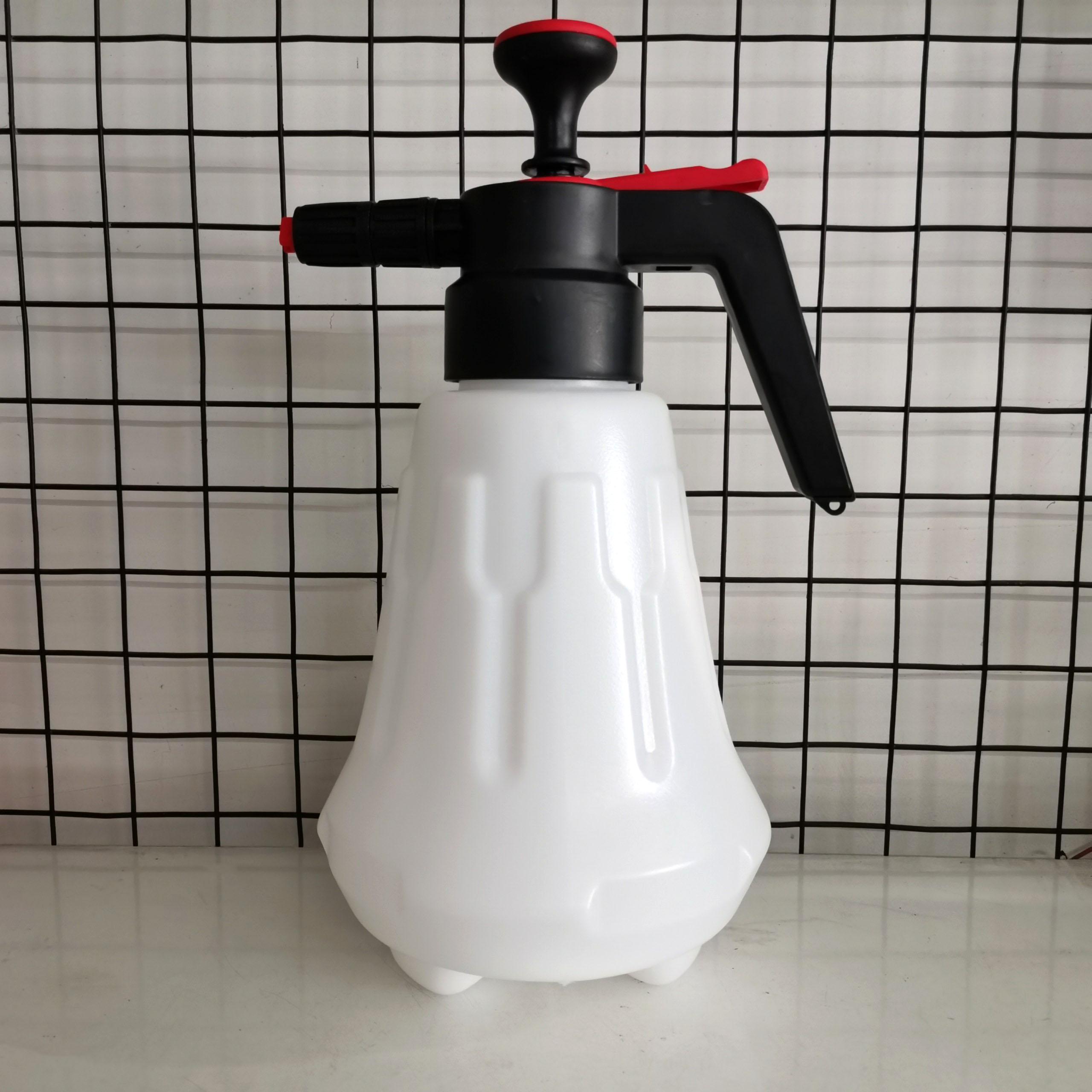 Bình xịt bọt tuyết cầm tay rửa xe máy, xe hơi và xà bông BZ, nước rửa xe BZ 1 lít bọt rửa cực sạch