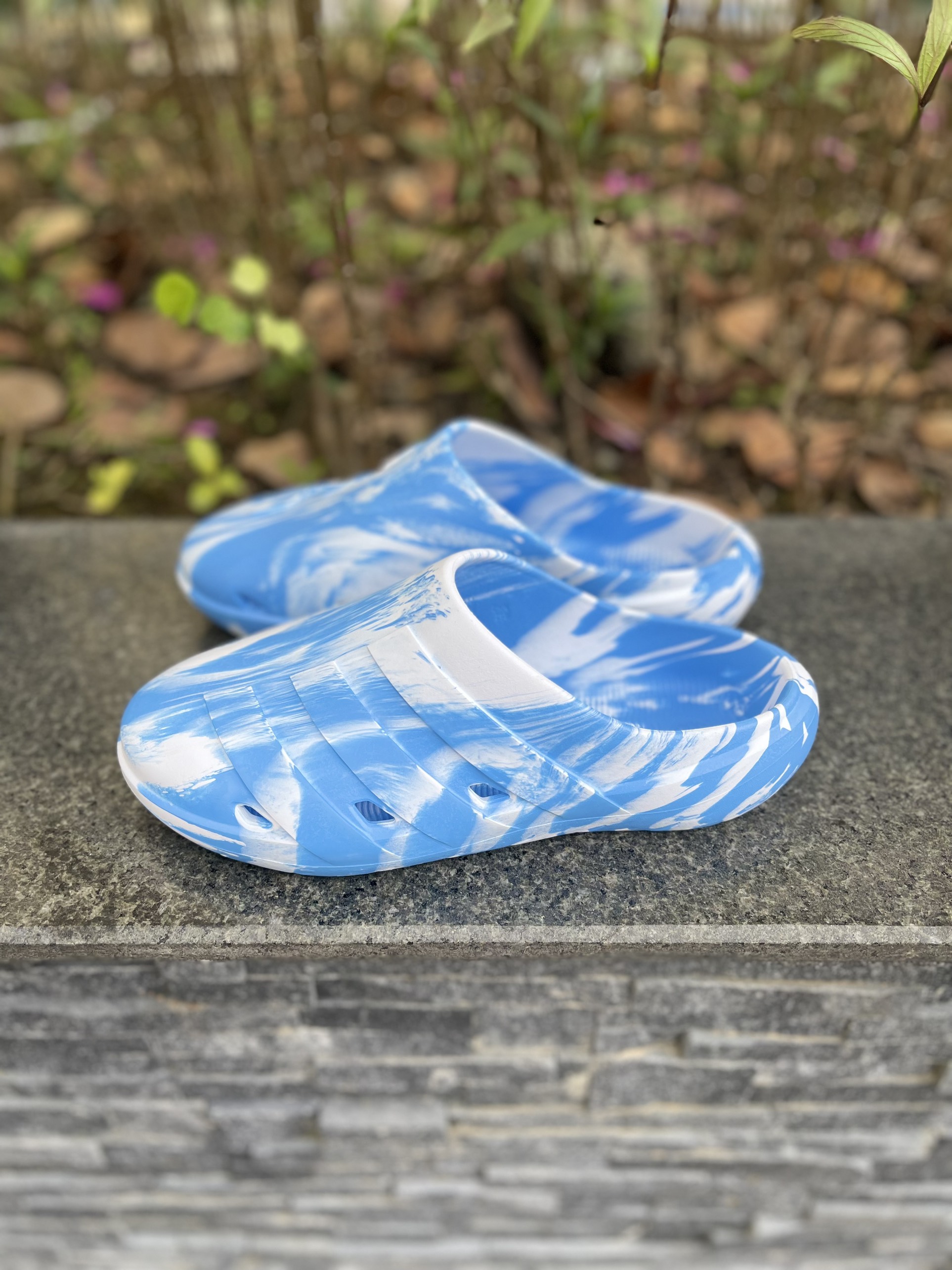 [CHÍNH HÃNG 100%] THETHAOCHINHHANG Dép sục Adilette Clogs 22