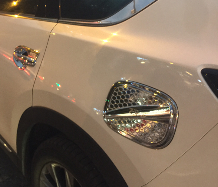 Ốp nắp đậy bình xăng Mazda CX-8, CX8