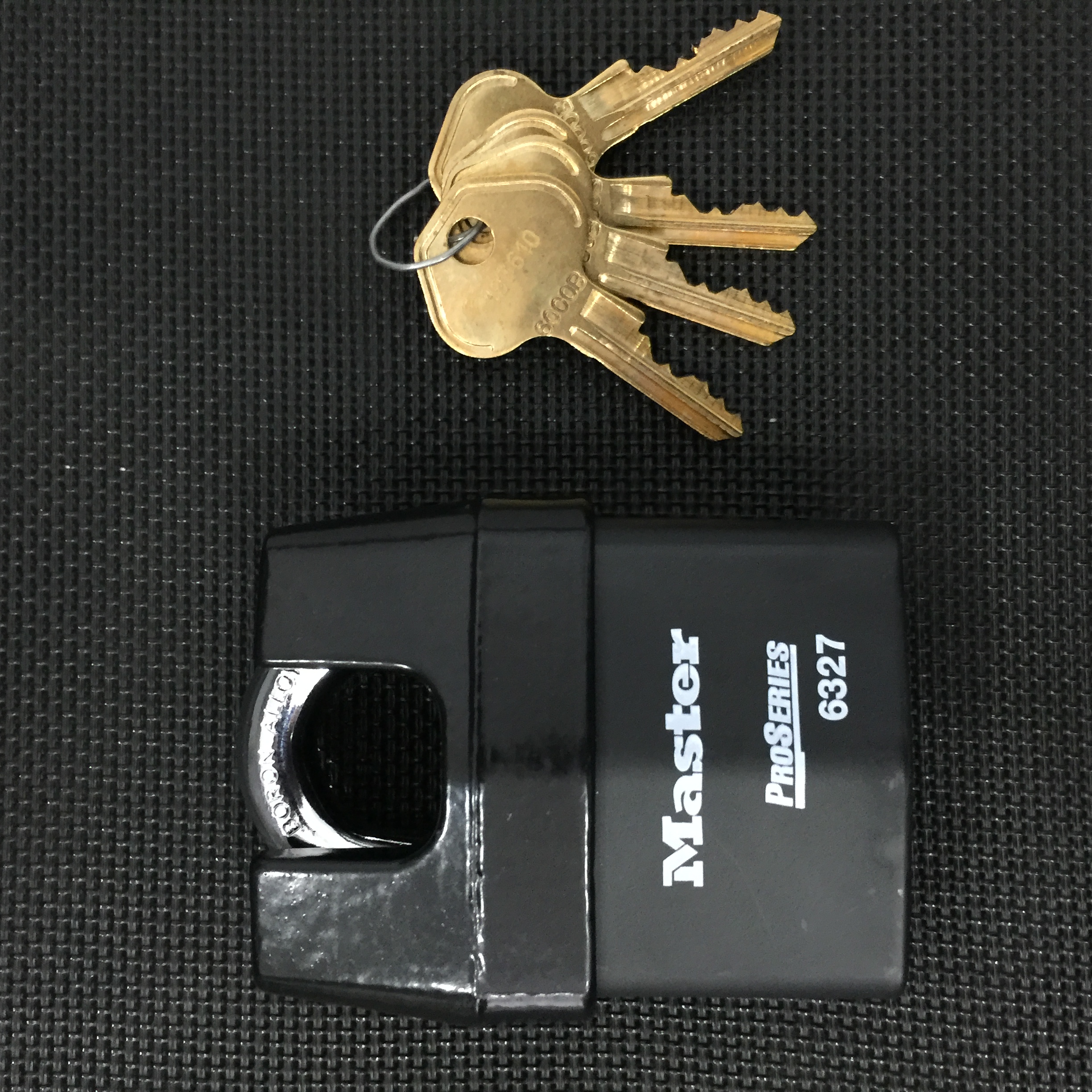 Khóa chống cắt Master Lock 63274KEY (Đen)