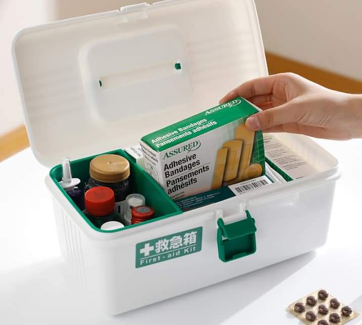 HỘP ĐỰNG THUỐC VÀ DỤNG CỤ Y TẾ CAO CẤP NHẬT BẢN