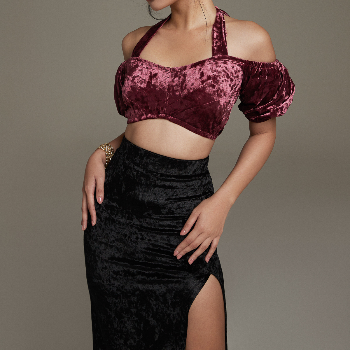 [NHẬP MÃ NOVFALAZSOCIAL02 GIẢM 40K ĐƠN 199K  ] Áo croptop Maybi ôm nhung tay phồng phối cột nơ