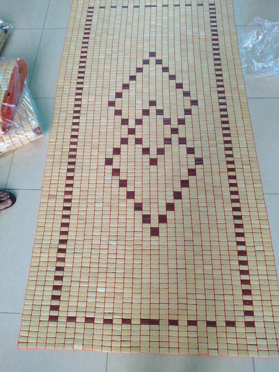 Chiếu trúc-chiếu tre rộng 1m dài1m9 Việt Nam [ màu nâu đen- màu vàng]