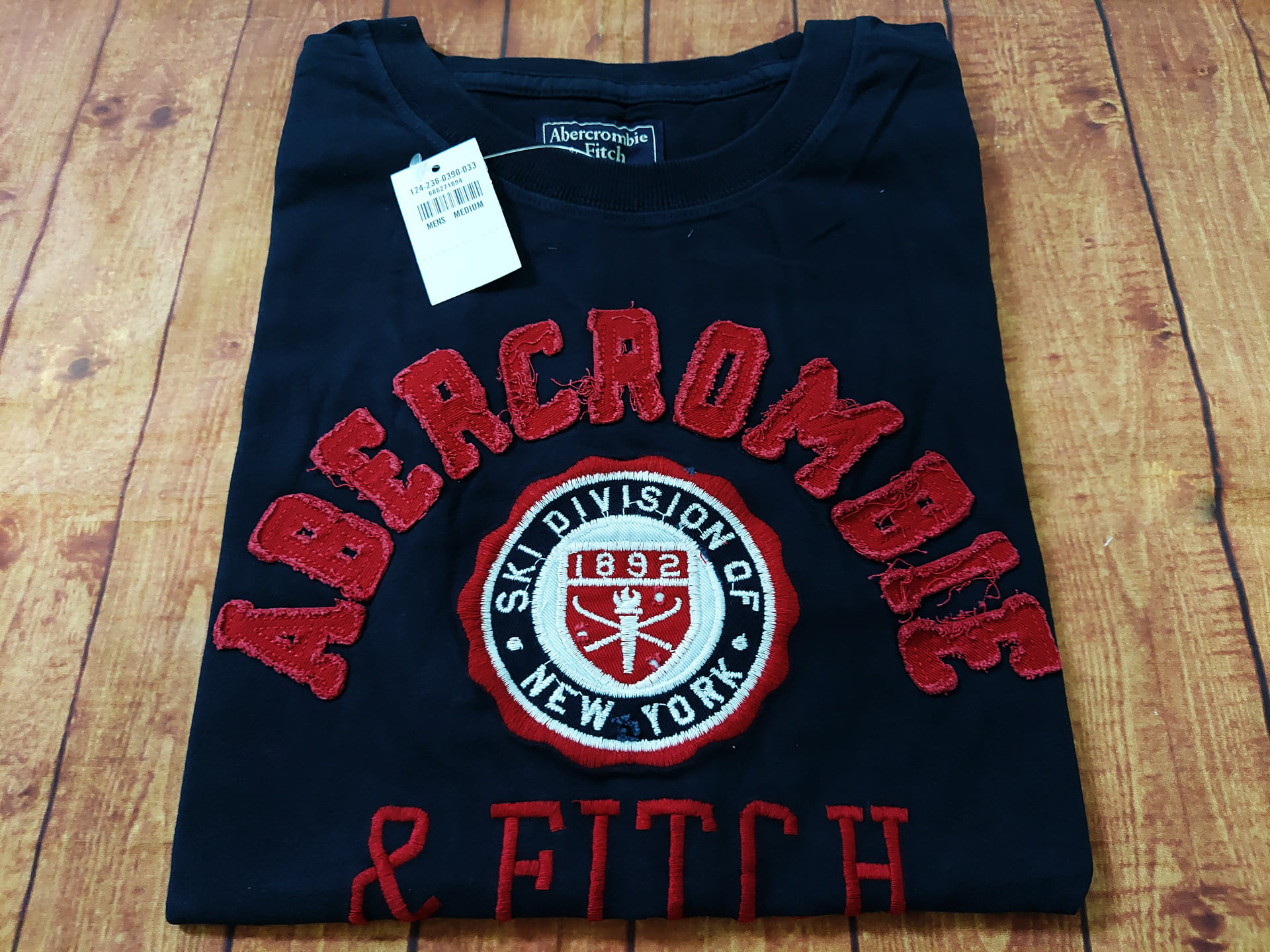 Áo thun Abercrombie Navy Skill