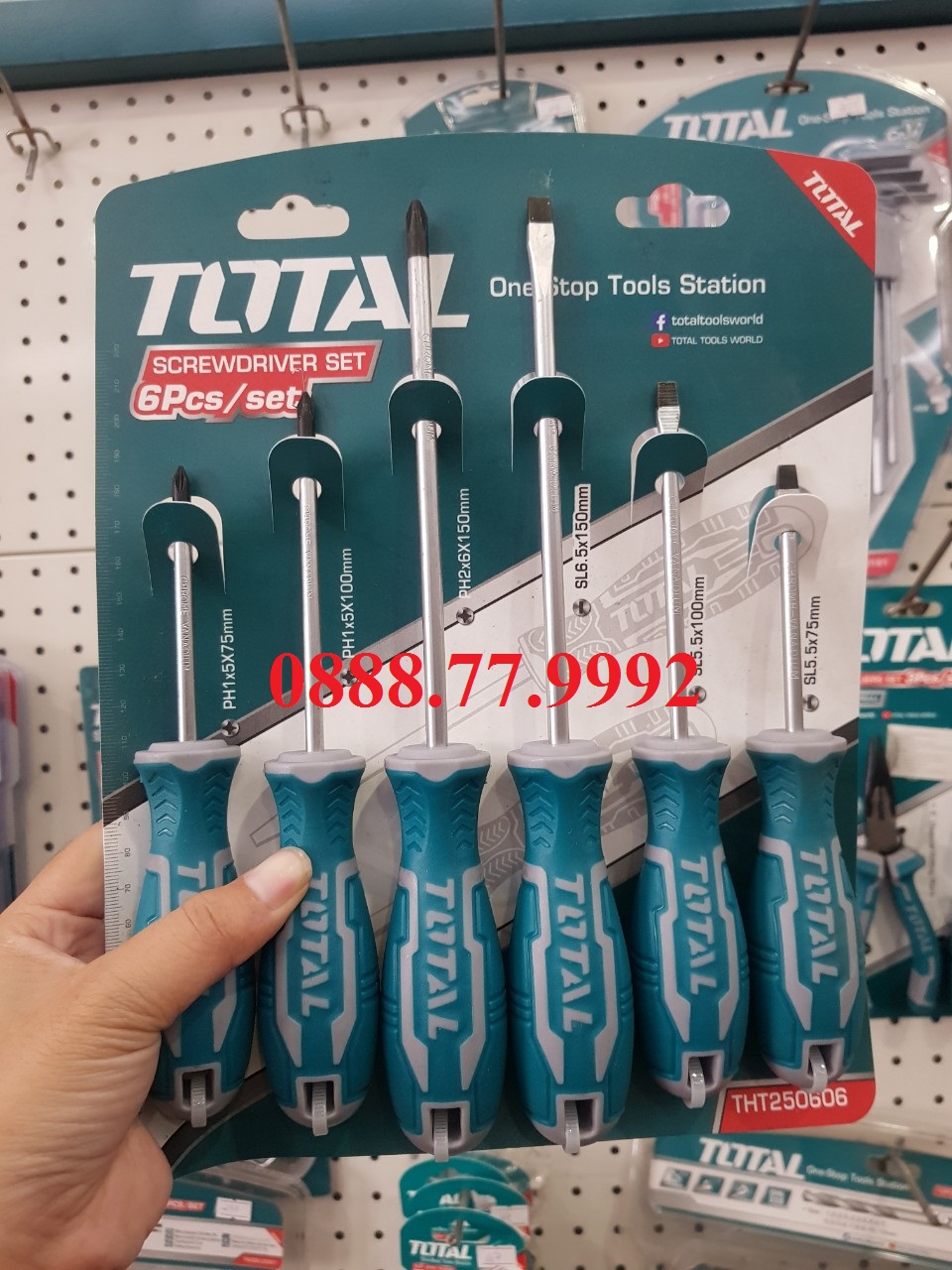 Bộ tuốc nơ vít (tô vít) 6 chi tiết Total THT250606