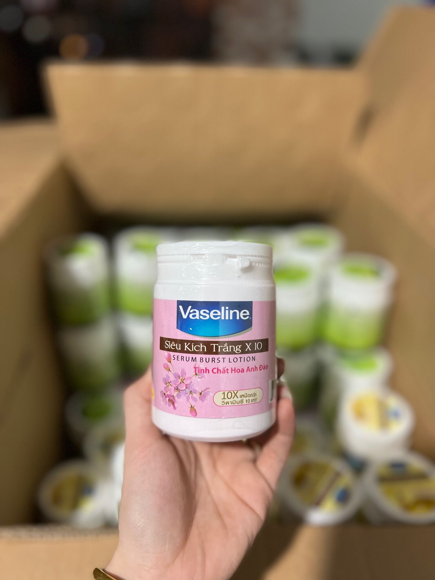 Kem kích trắng vaseline 10X thái lan 200g