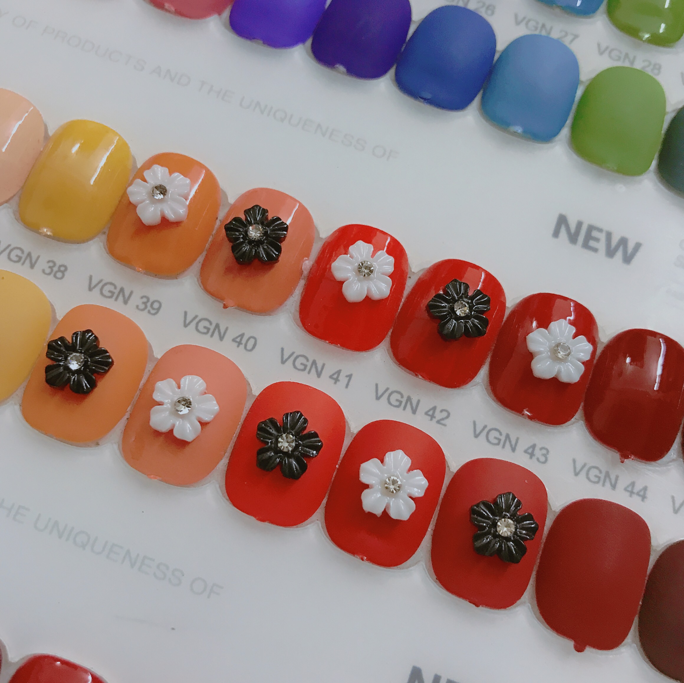 Charm Hoa Đá Trắng ,Đen ,Phụ Kiện Trang Trí Móng - Mini Nails
